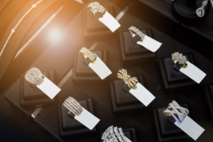 Read more about the article Tags de semijoias – Como usá-las para impulsionar seu empreendimento