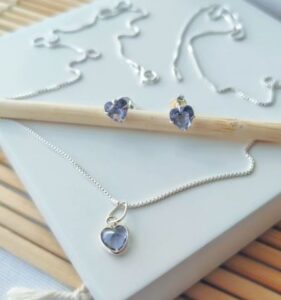Conjunto de colar e brincos
